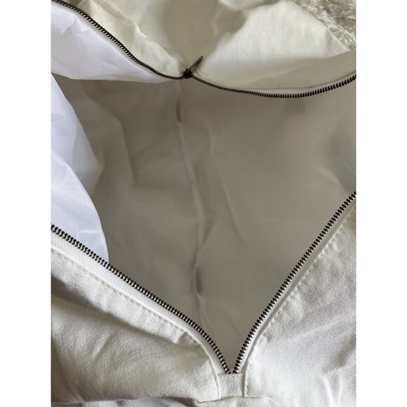 Cozy Earth Canvas Comforter Duffel Bag in White Brand New - Picture 6 of 6